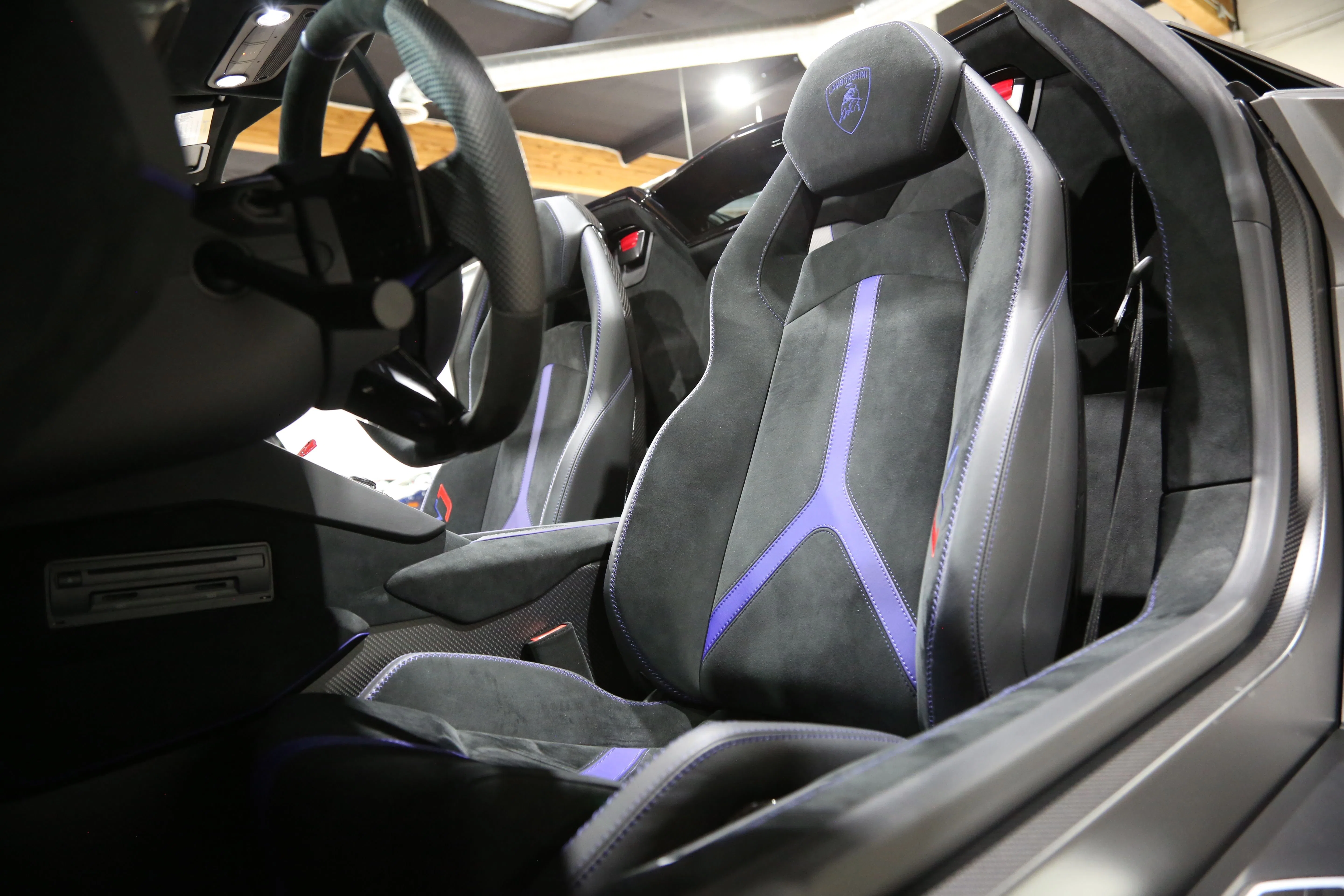 2020 Lamborghini Aventador SVJ Roadster interior, seats, Black with deviated stitching and trim