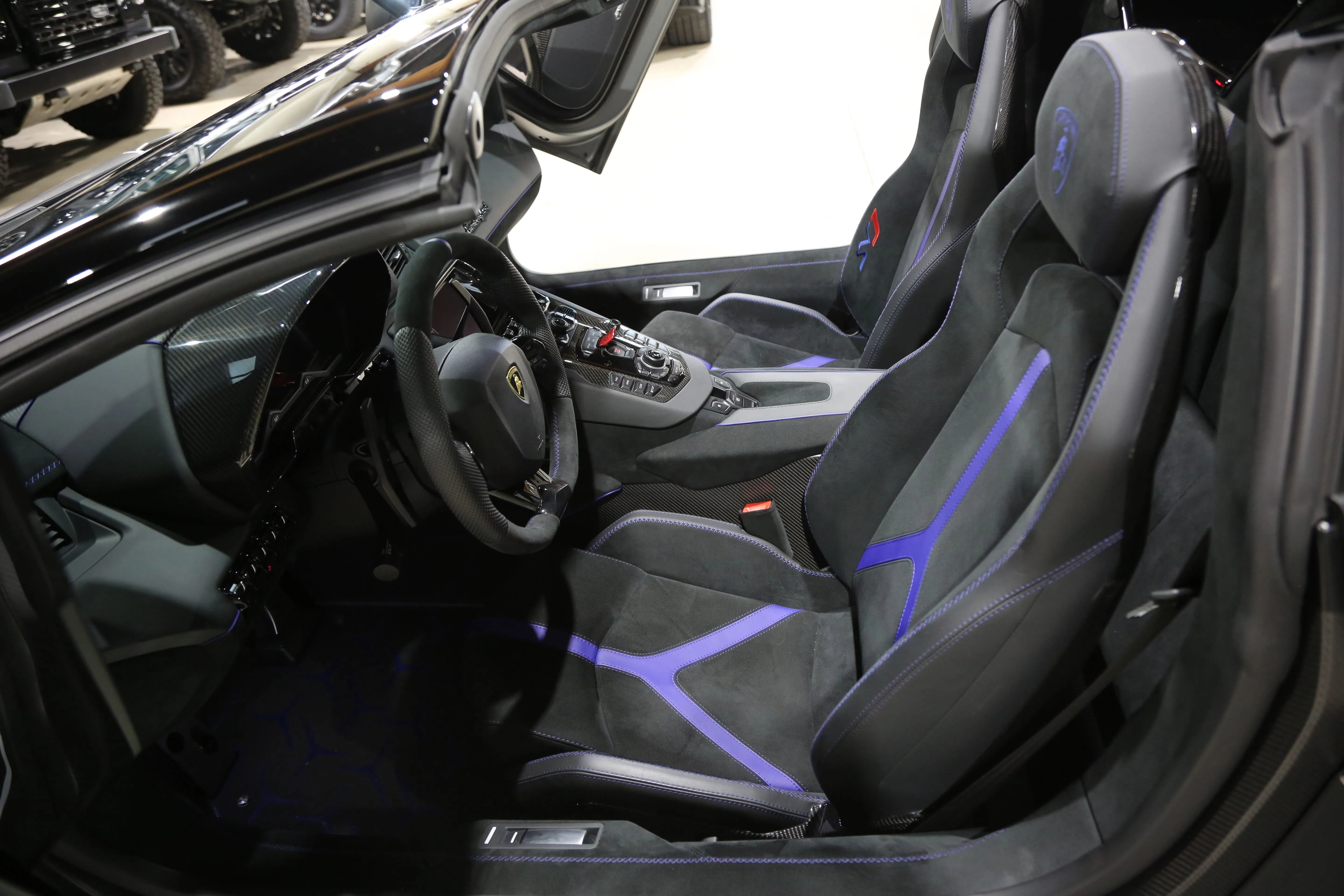 2020 Lamborghini Aventador SVJ Roadster interior, seats, Black with deviated stitching and trim