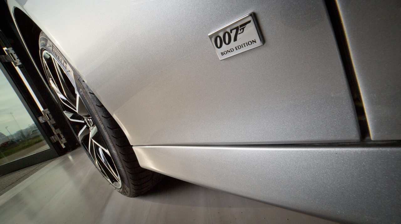 2015 ASTON MARTIN DB9 GT JAMES BOND 007 EDITION, 16/20
