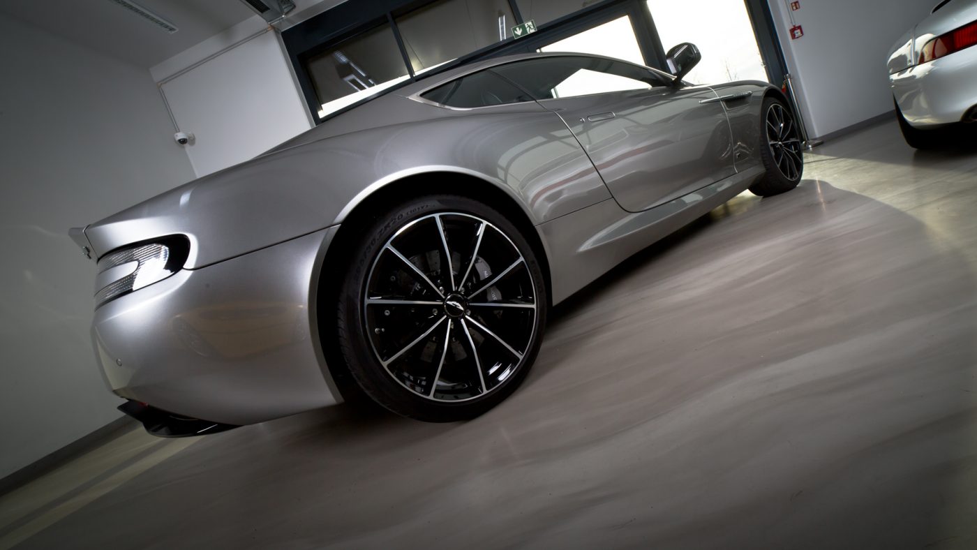 2015 ASTON MARTIN DB9 GT JAMES BOND 007 EDITION, 17/20