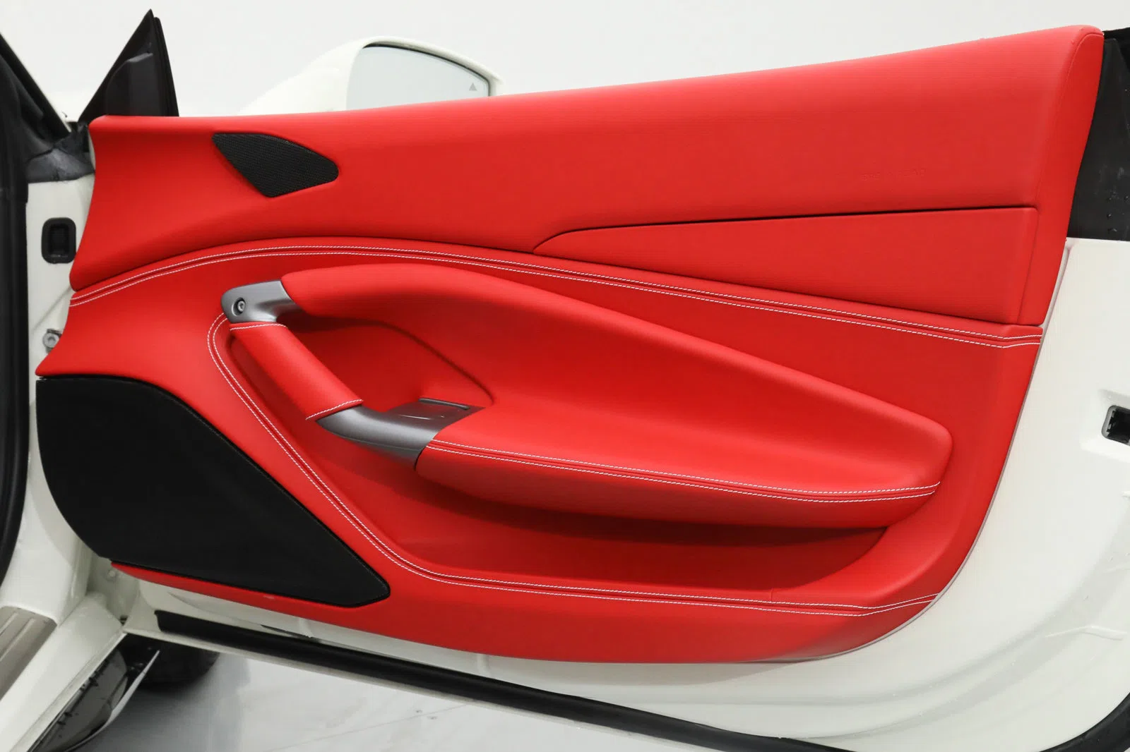 2021 Ferrari F8 Spider interior, door panel