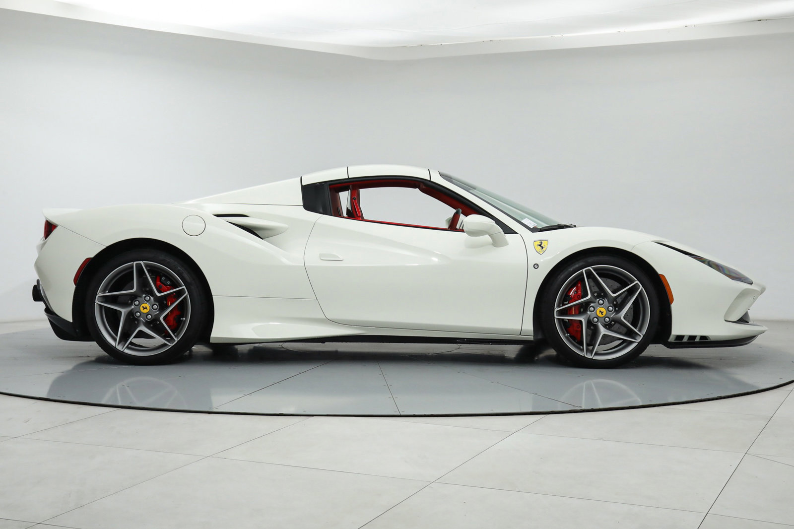 2021 Ferrari F8 Spider, 10/19