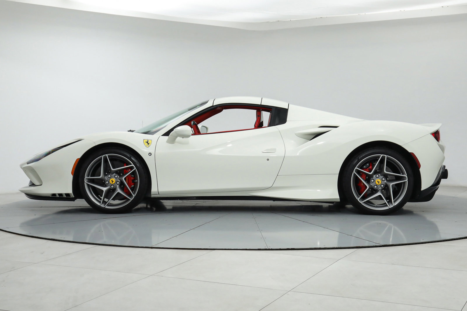 2021 Ferrari F8 Spider, 14/19