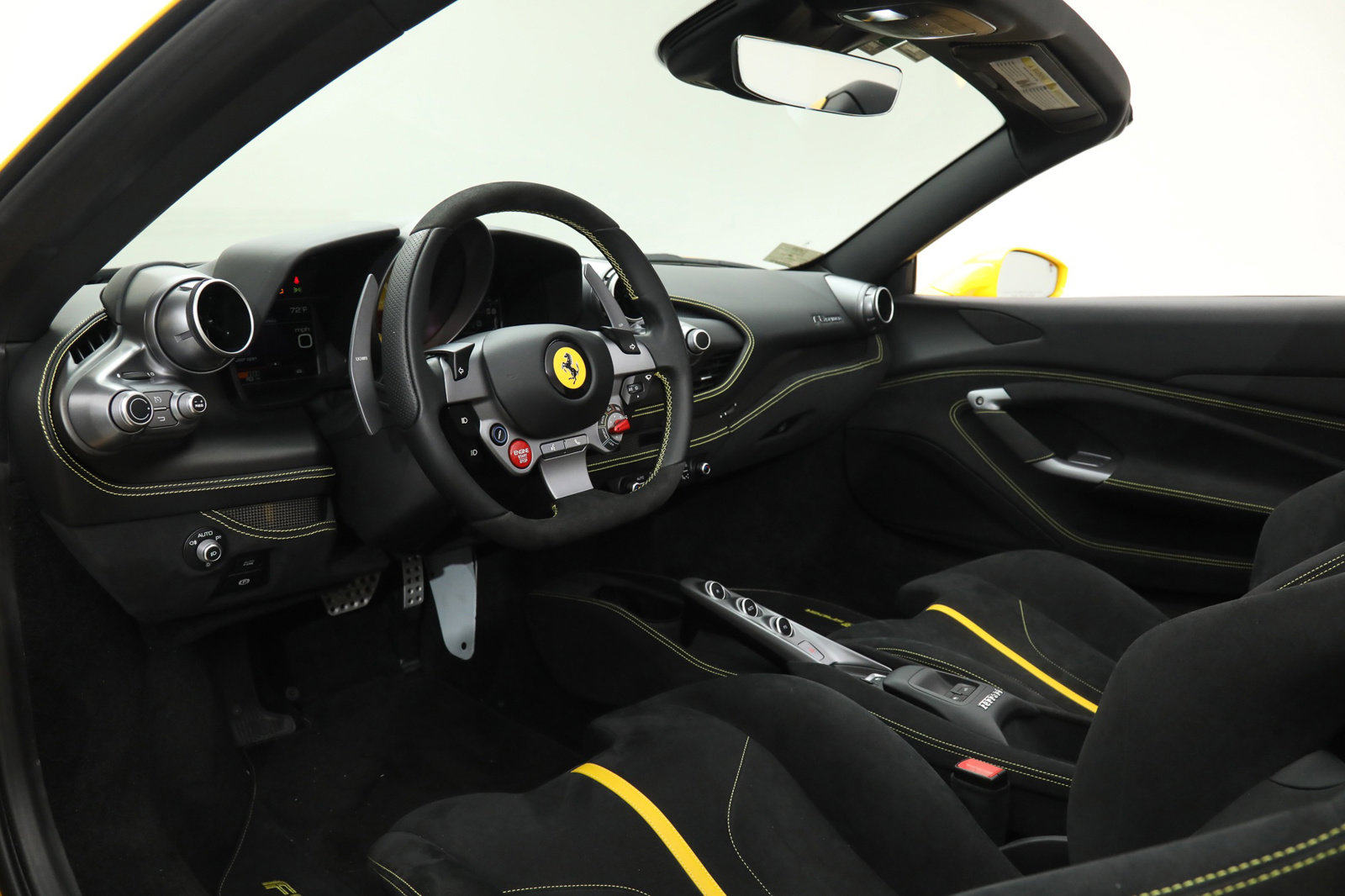 2021 Ferrari F8 Spider, 4/20