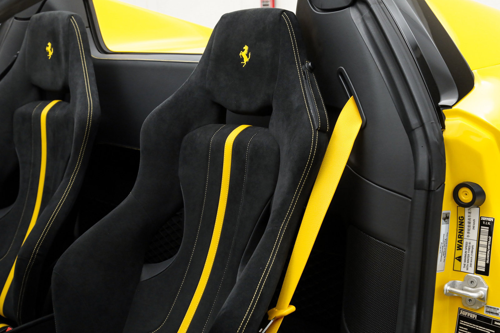 2021 Ferrari F8 Spider, 7/20