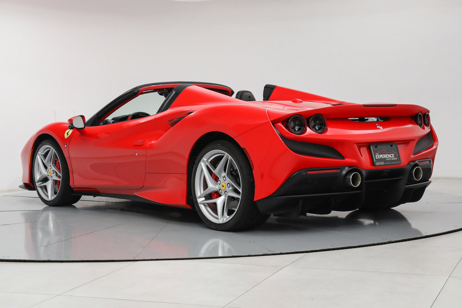 2021 Ferrari F8 Spider, 5/17