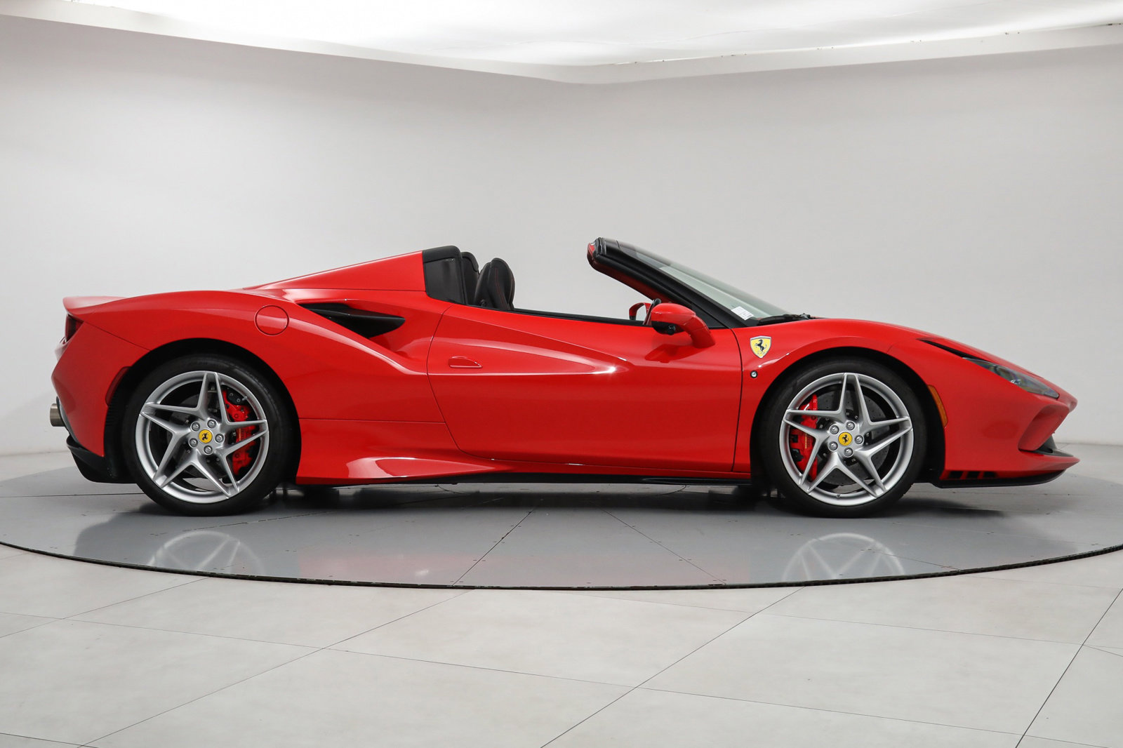 2021 Ferrari F8 Spider, 7/17