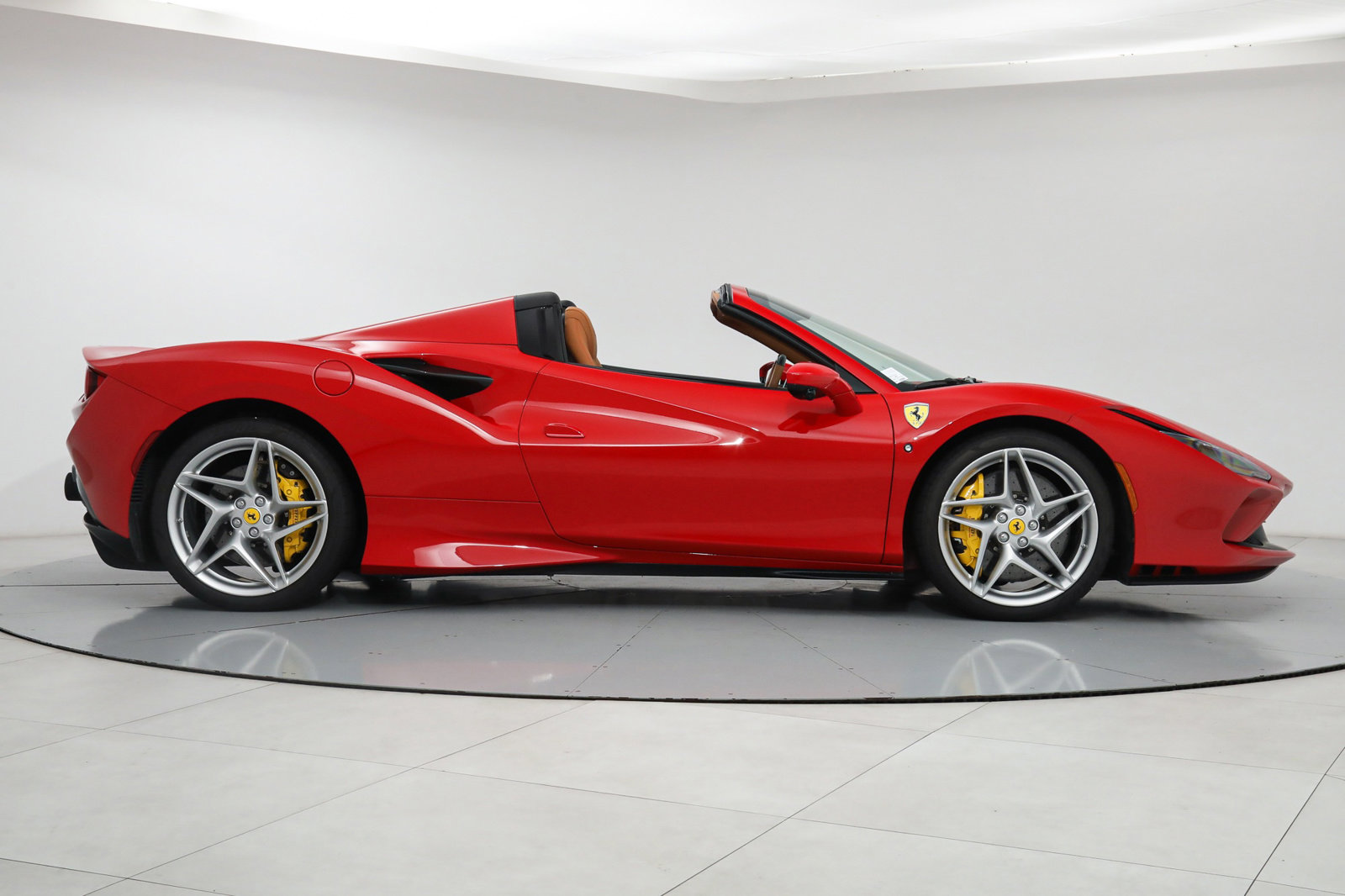 2022 Ferrari F8 Spider, 10/17