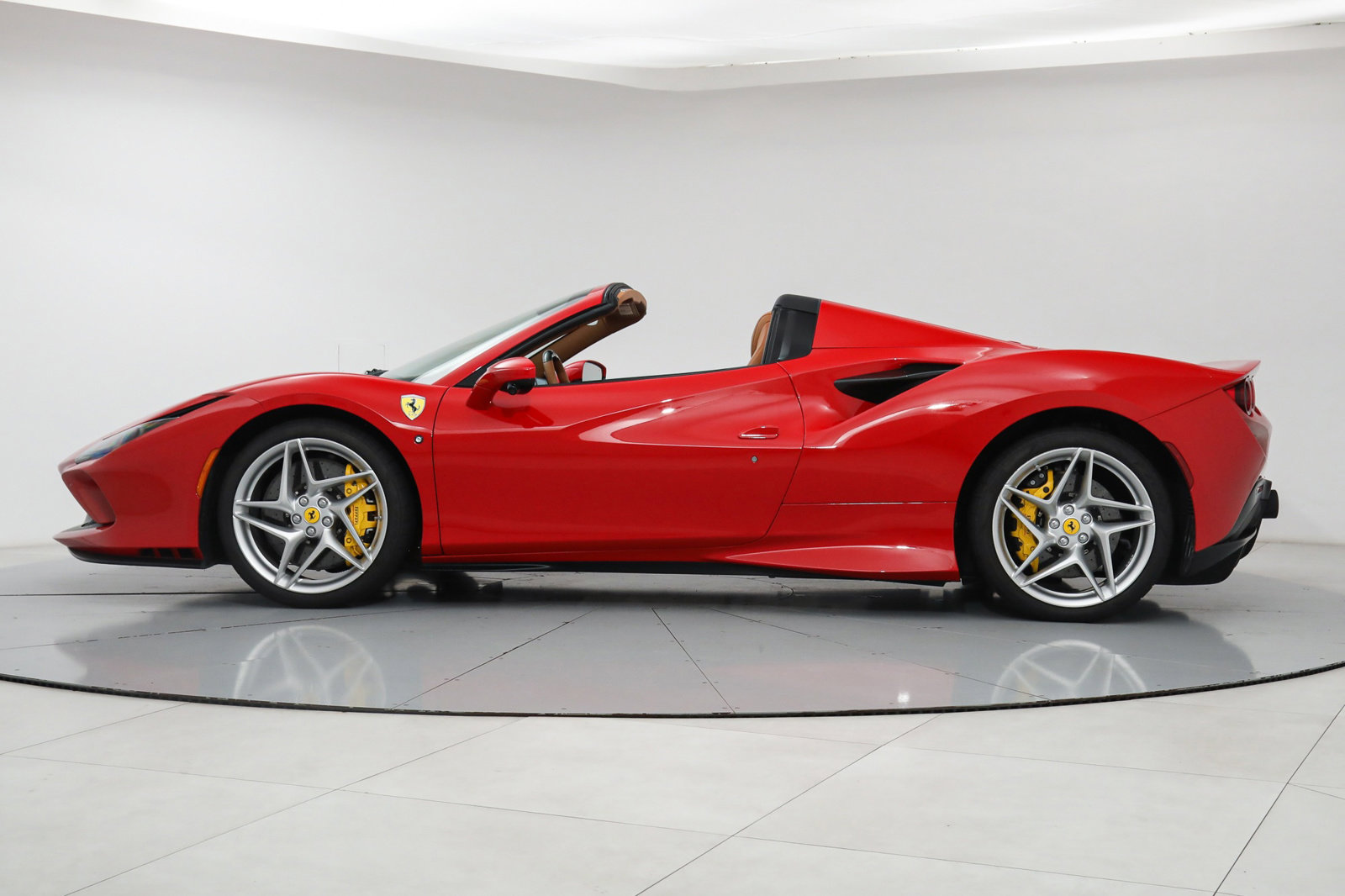 2022 Ferrari F8 Spider, 16/17