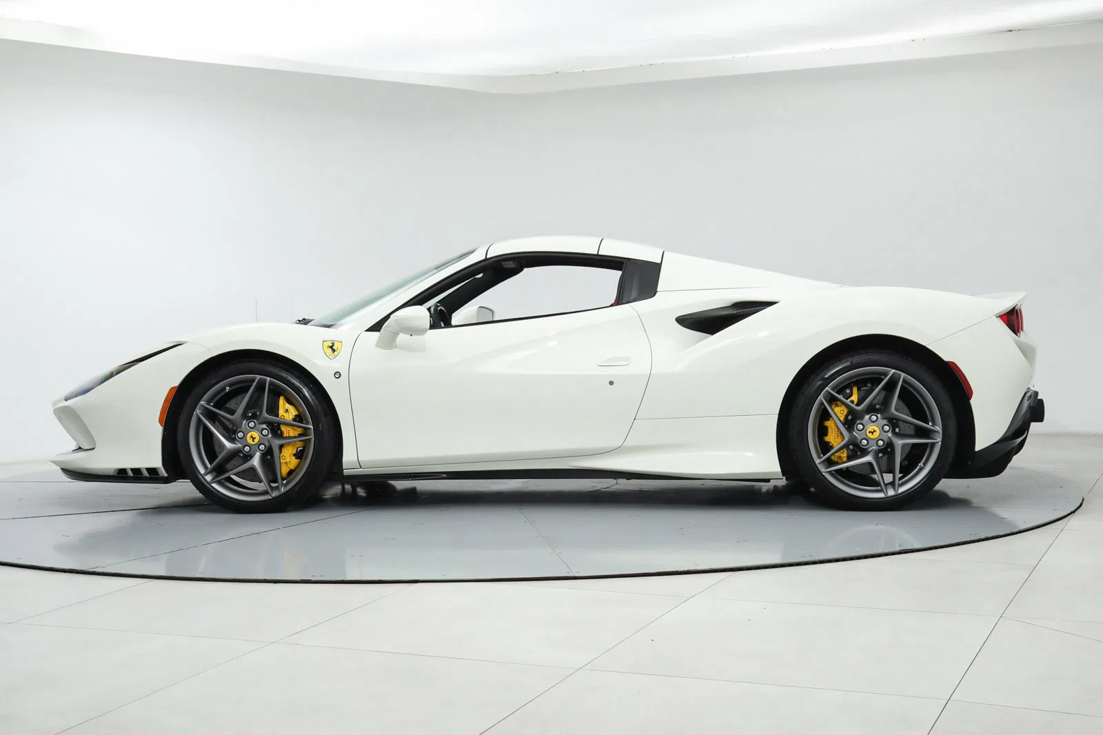 2021 Ferrari F8 Spider for sale, exterior