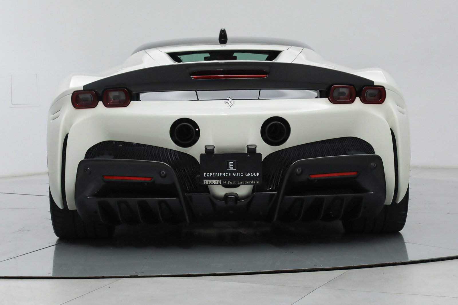 2021 Ferrari SF90 Stradale Assetto Fiorano, 15/19