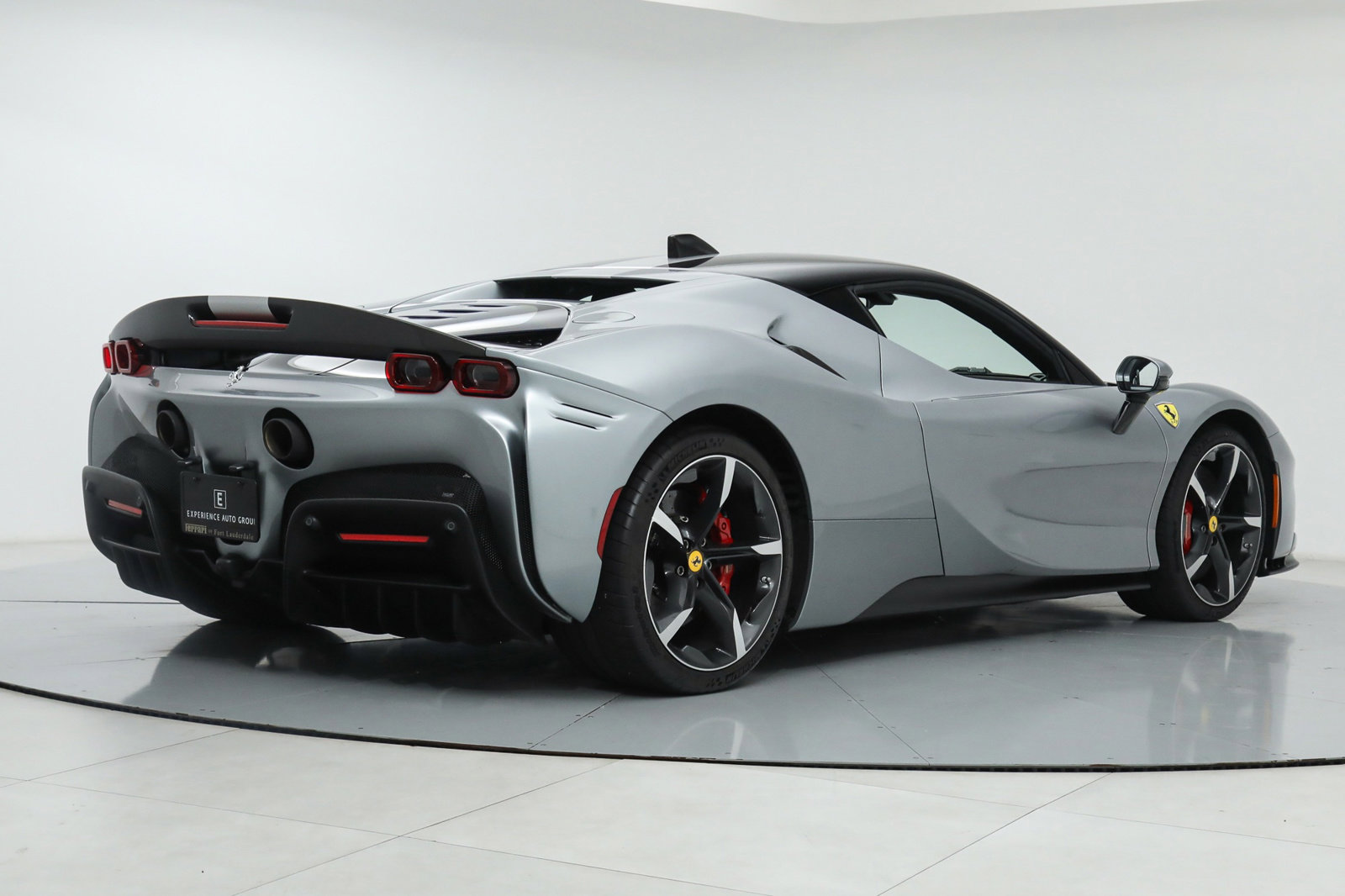 2021 Ferrari SF90 Stradale Assetto Fiorano, 3/20