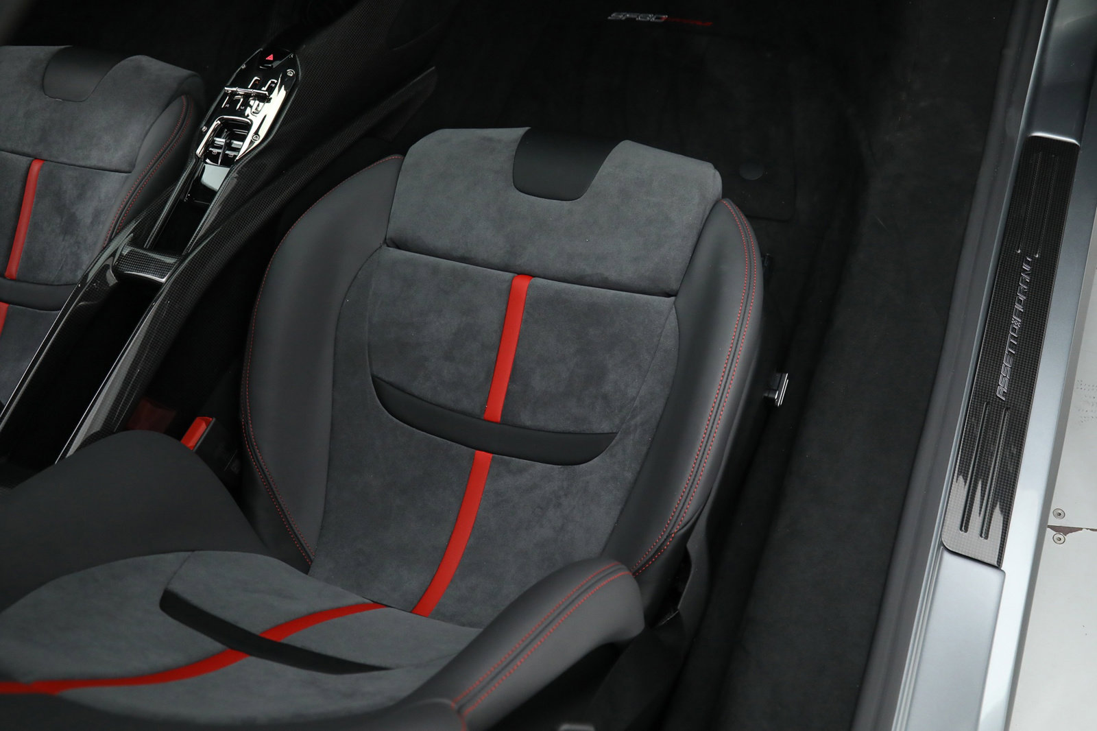 2021 Ferrari SF90 Stradale Assetto Fiorano, 8/20