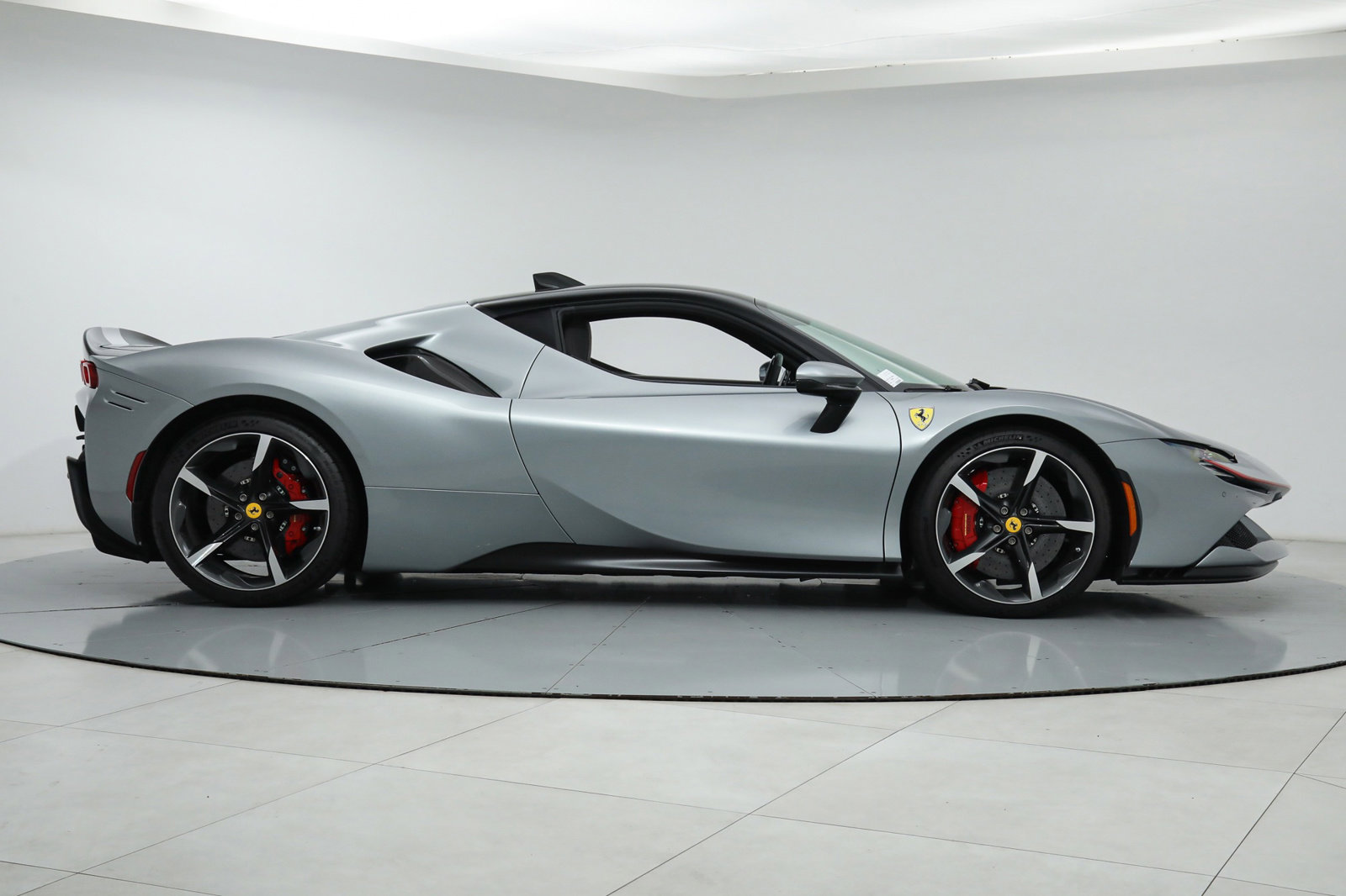 2021 Ferrari SF90 Stradale Assetto Fiorano, 15/20