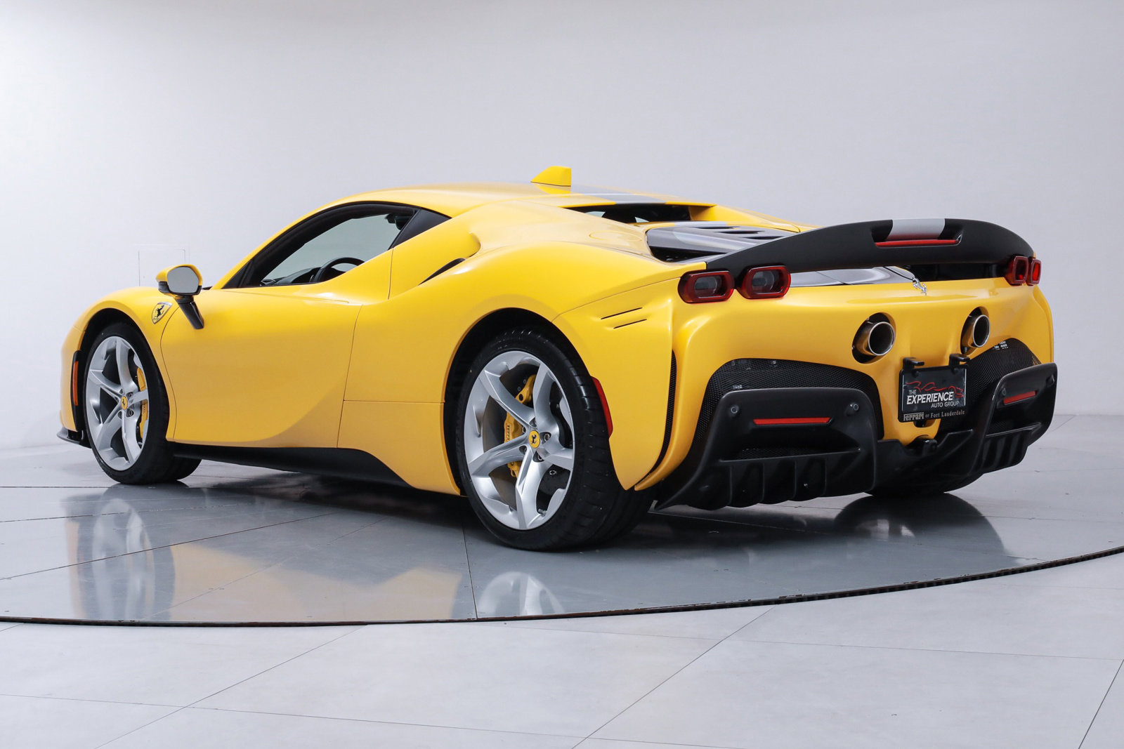 2021 Ferrari SF90 Stradale Assetto Fiorano, 2/20