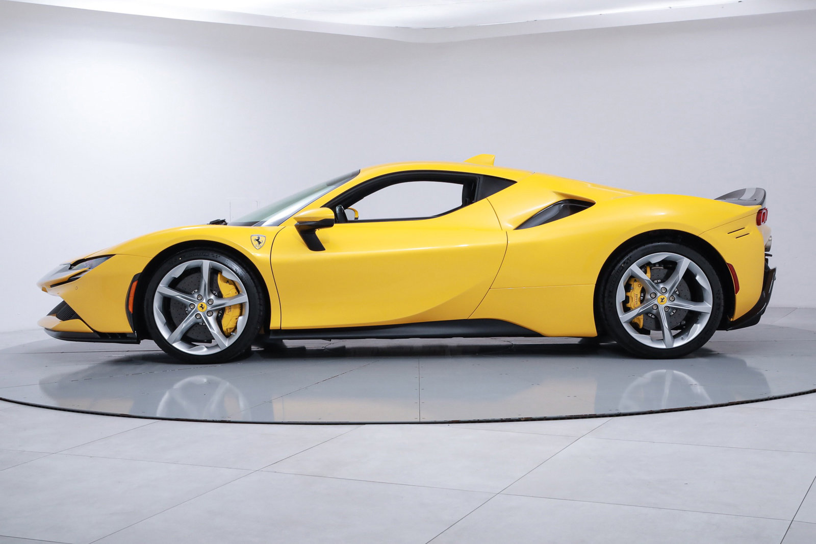 2021 Ferrari SF90 Stradale Assetto Fiorano, 4/20