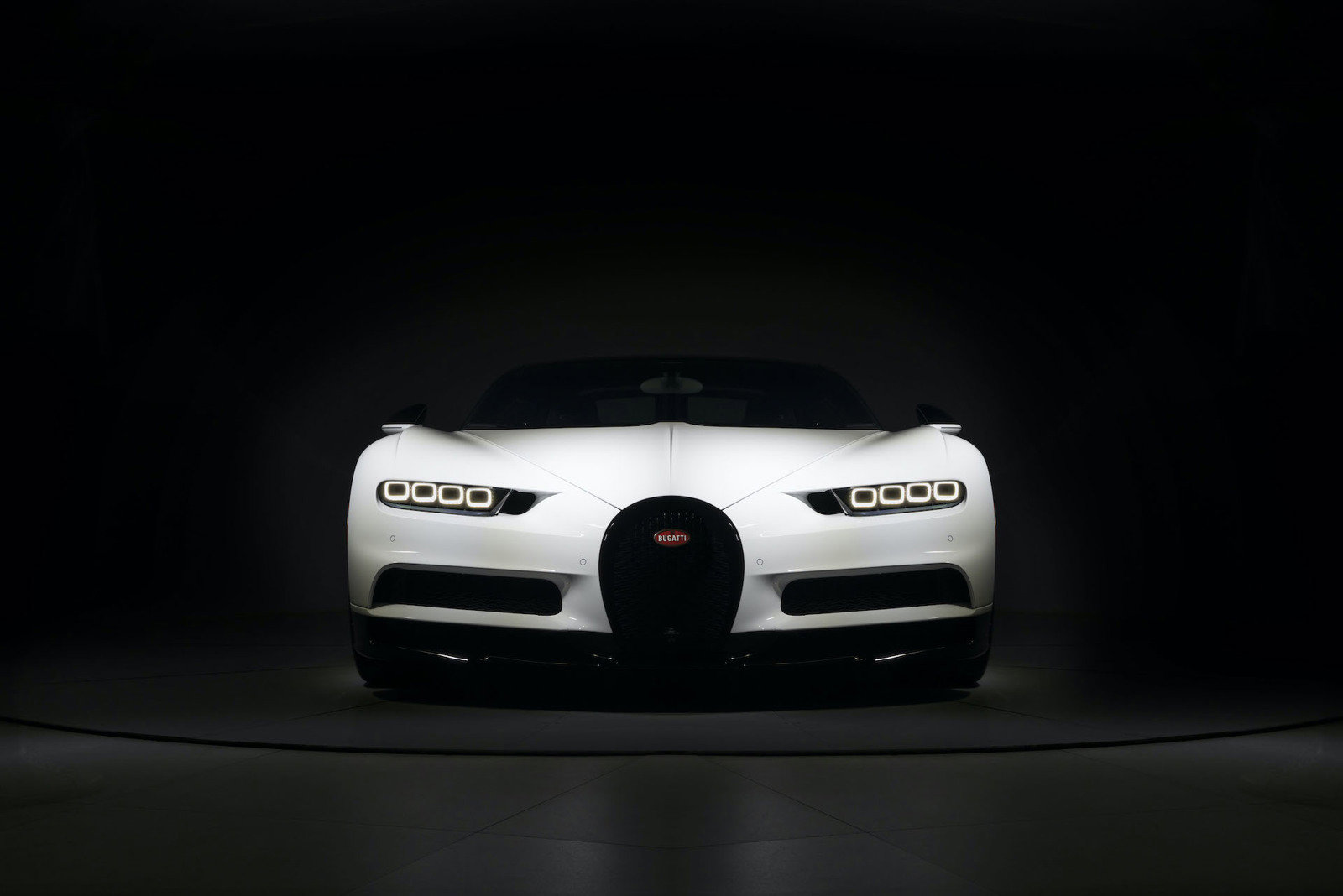2019 BUGATTI CHIRON, 25/26
