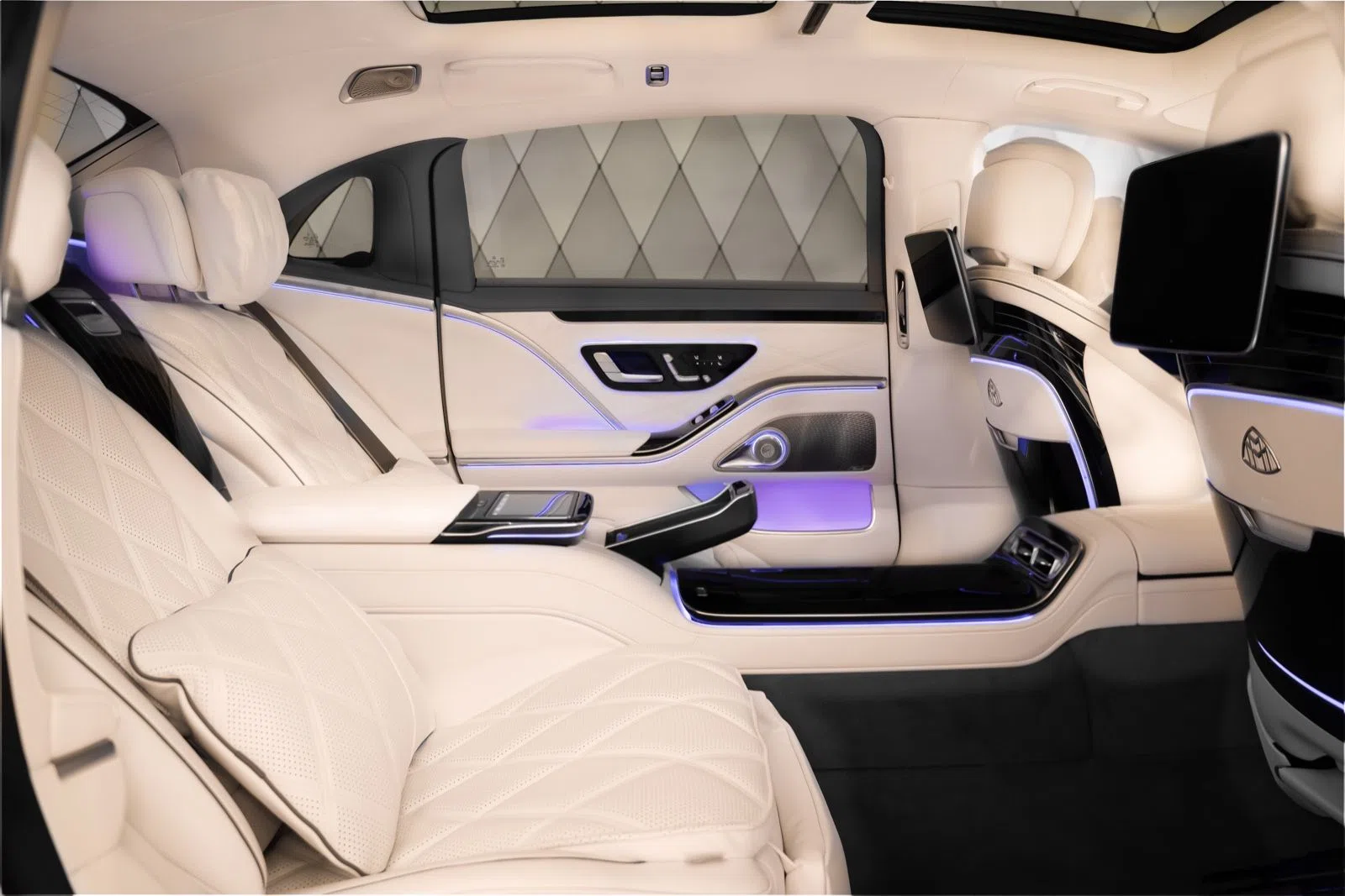 2022 Mercedes-Maybach S 680 interior, seats, Beige, Full leather
