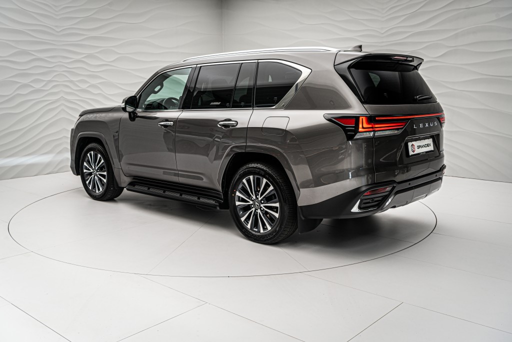2022 Lexus LX 500 d Luxury, 2/17
