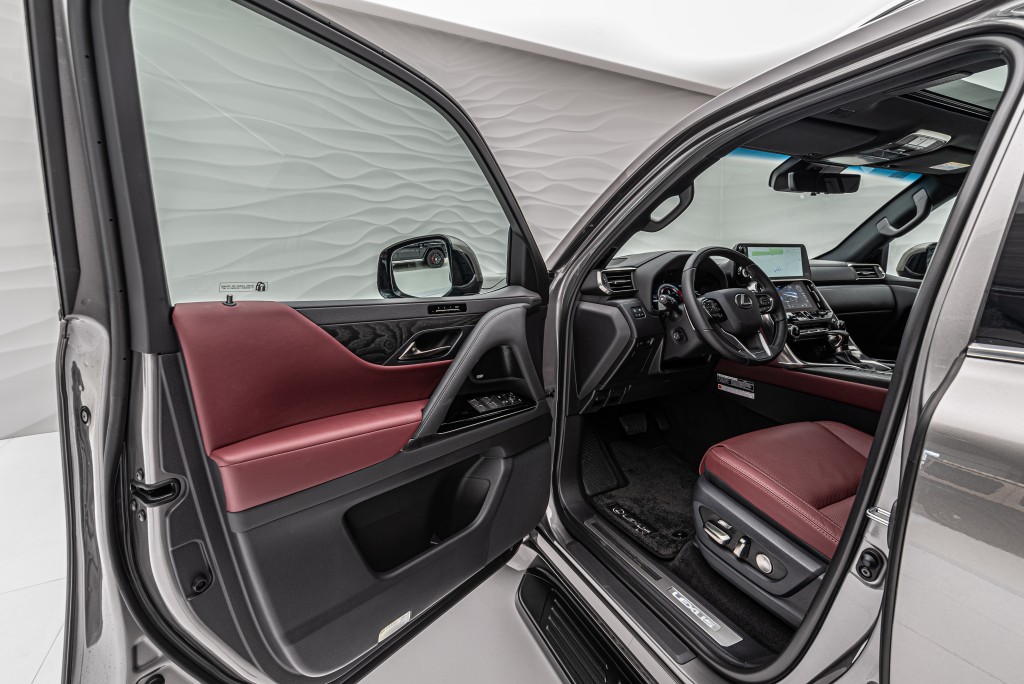 2022 Lexus LX 500 d Luxury, 12/17