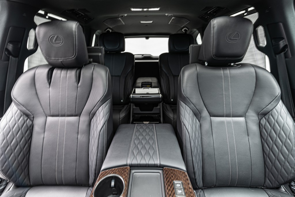 2022 Lexus LX 600 Ultra Luxury, 25/41