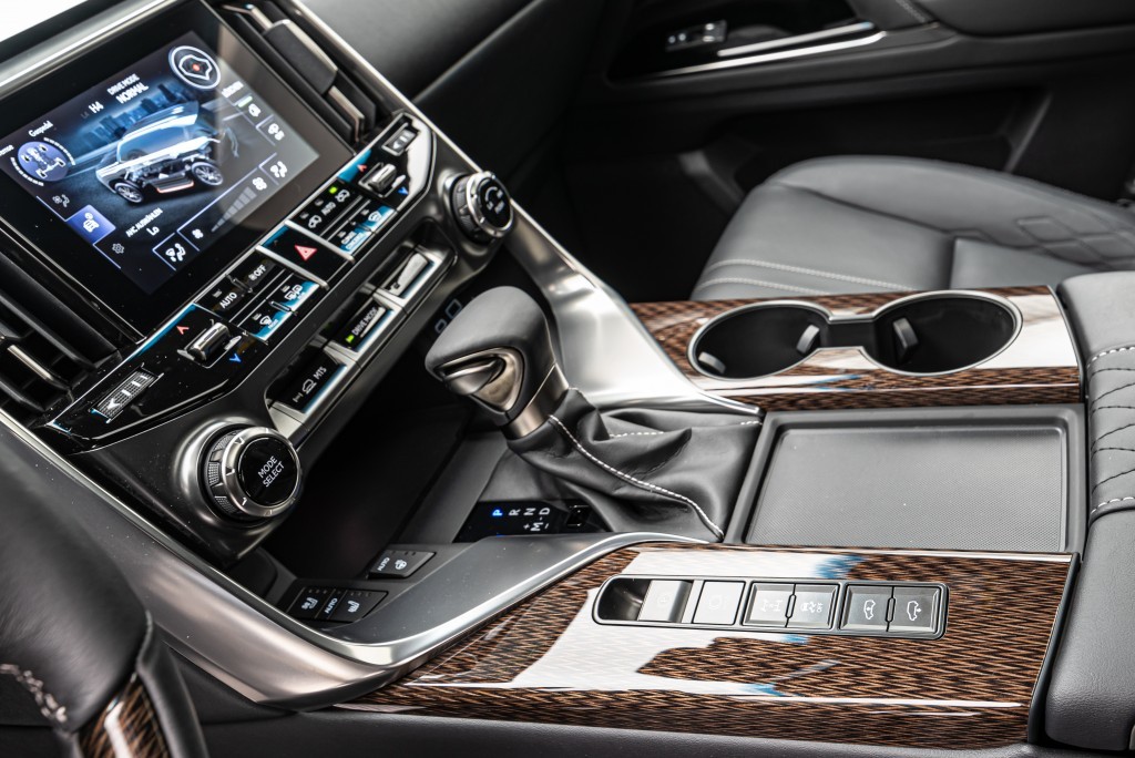2022 Lexus LX 600 Ultra Luxury, 27/41