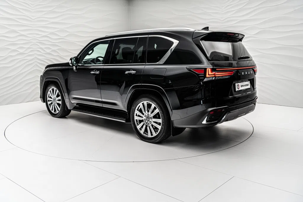 2022 Lexus LX 600 Ultra Luxury, rear three-quarter view