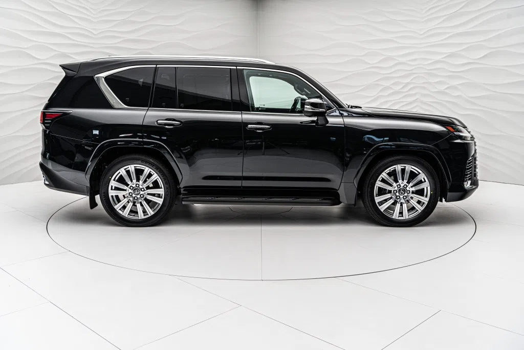 2022 Lexus LX 600 Ultra Luxury for sale, exterior