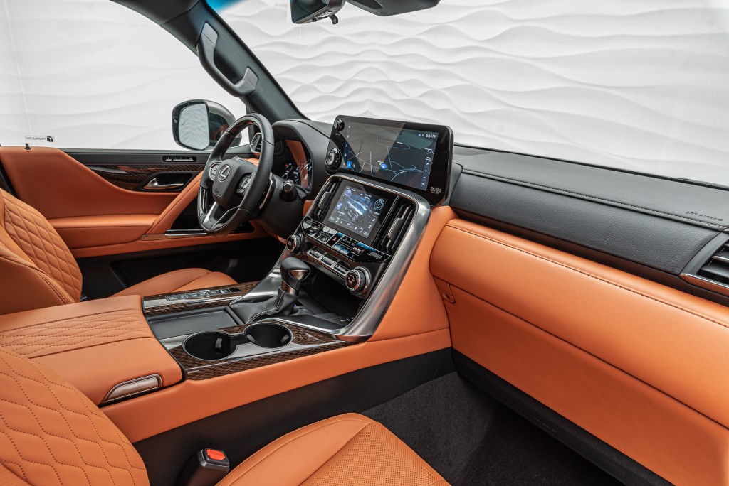 2022 Lexus LX 600 Ultra Luxury, 3/41