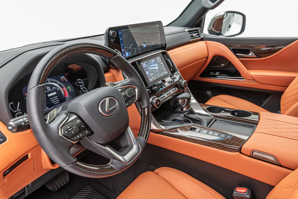 2022 Lexus LX 600 Ultra Luxury, 13/41