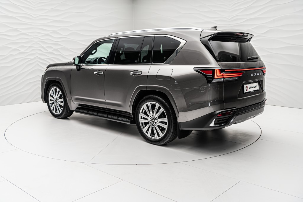 2022 Lexus LX 600 Ultra Luxury, 16/41