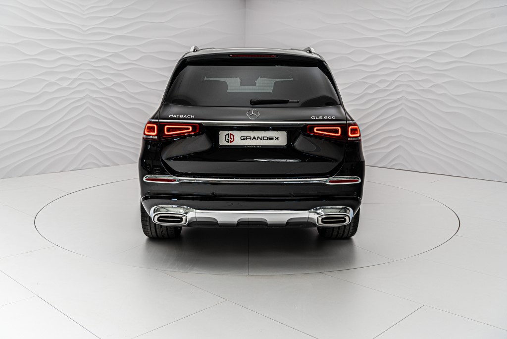 2022 Mercedes-Maybach GLS 600, 33/40