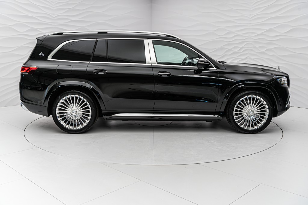 2022 Mercedes-Maybach GLS 600, 17/19
