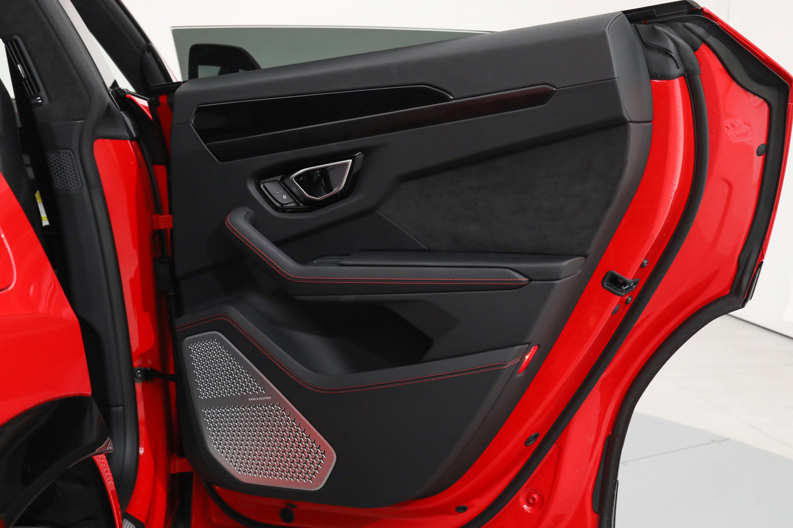 2022 LAMBORGHINI URUS, 9/22