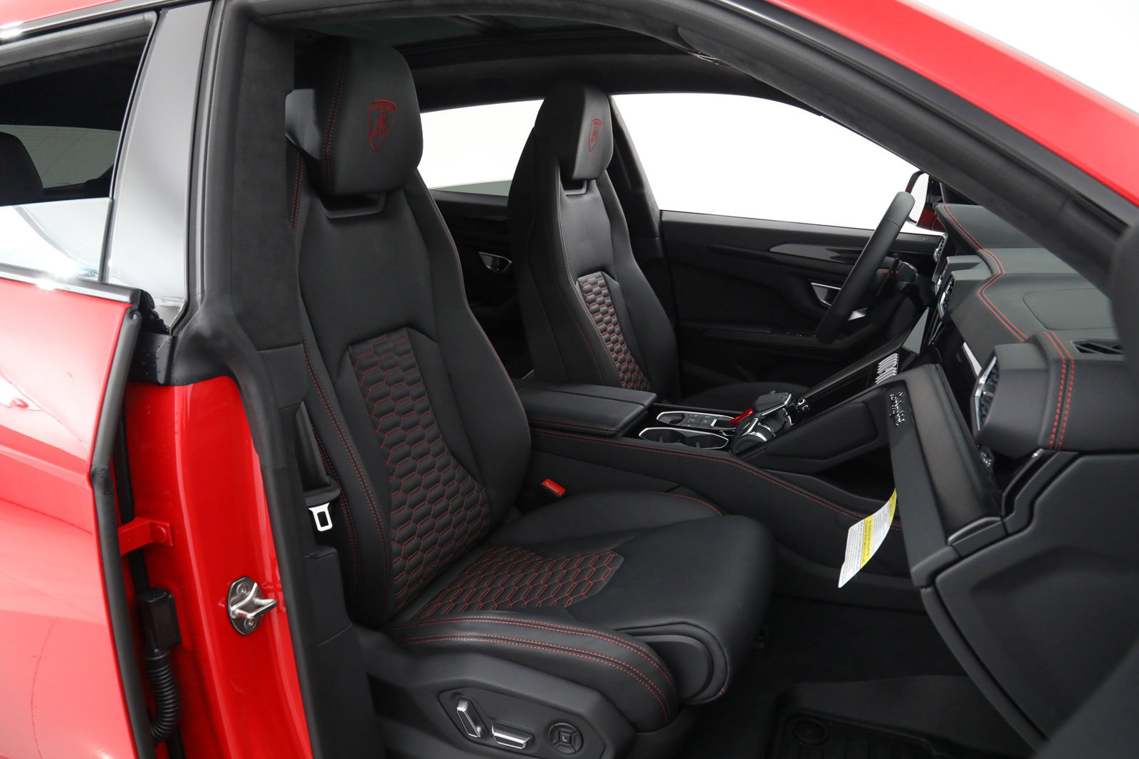 2022 LAMBORGHINI URUS, 10/22