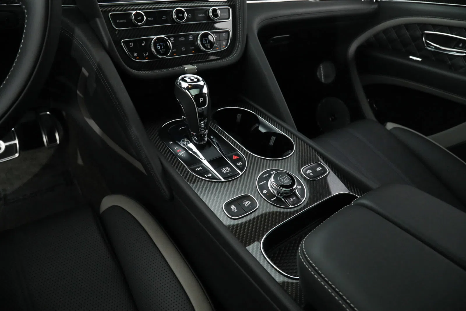 2022 Bentley Bentayga Speed interior, center console
