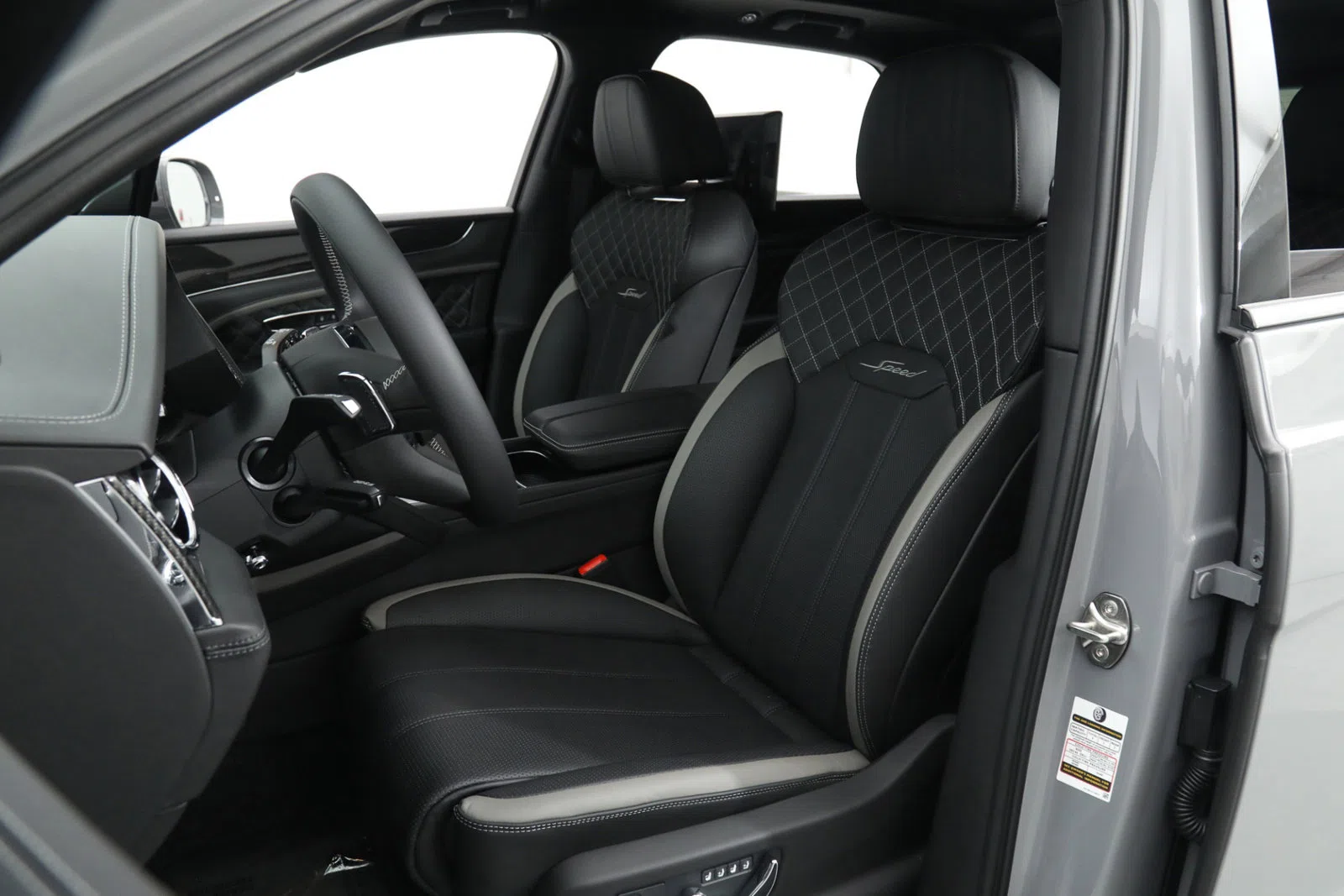 2022 Bentley Bentayga Speed interior, seats