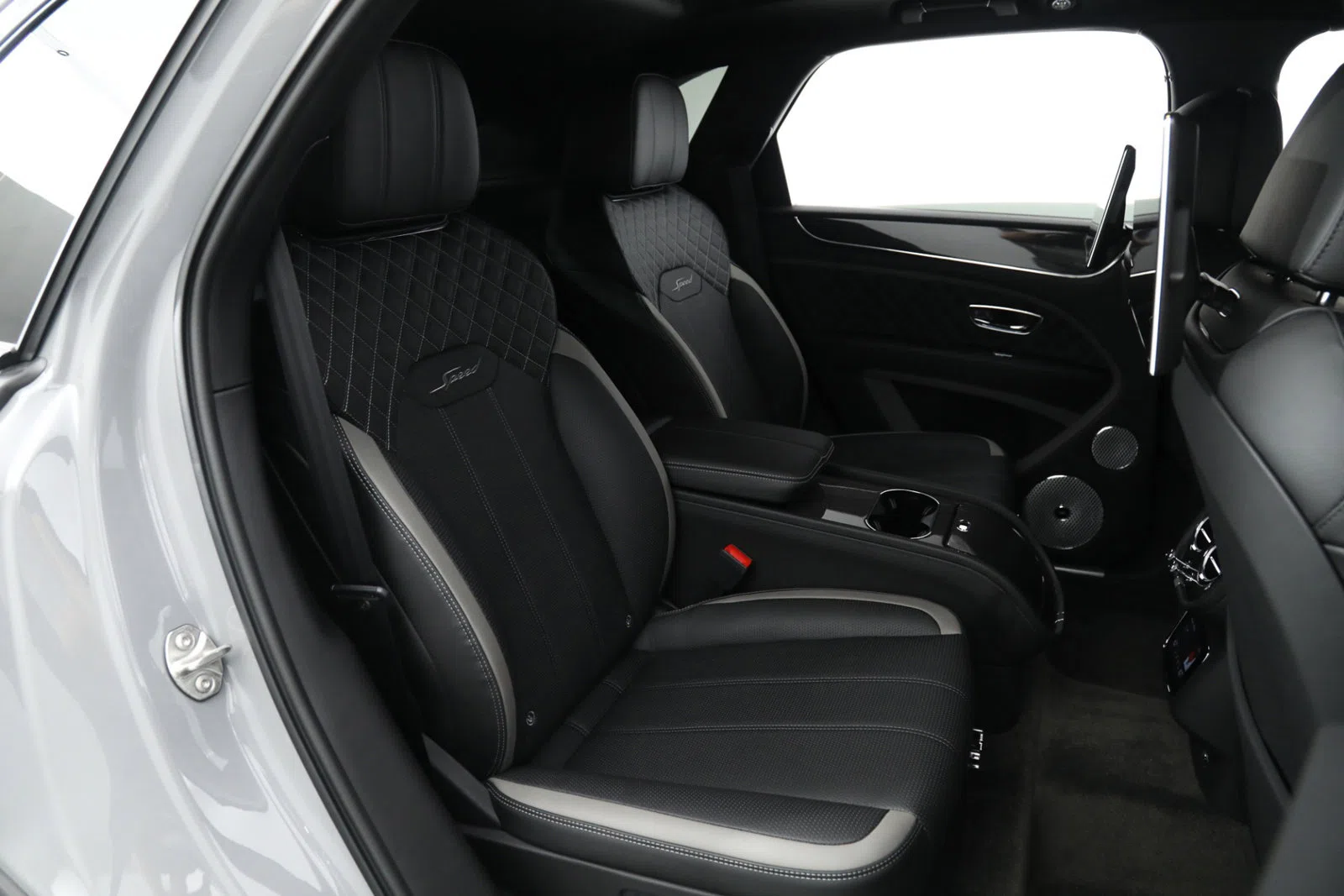 2022 Bentley Bentayga Speed interior, seats