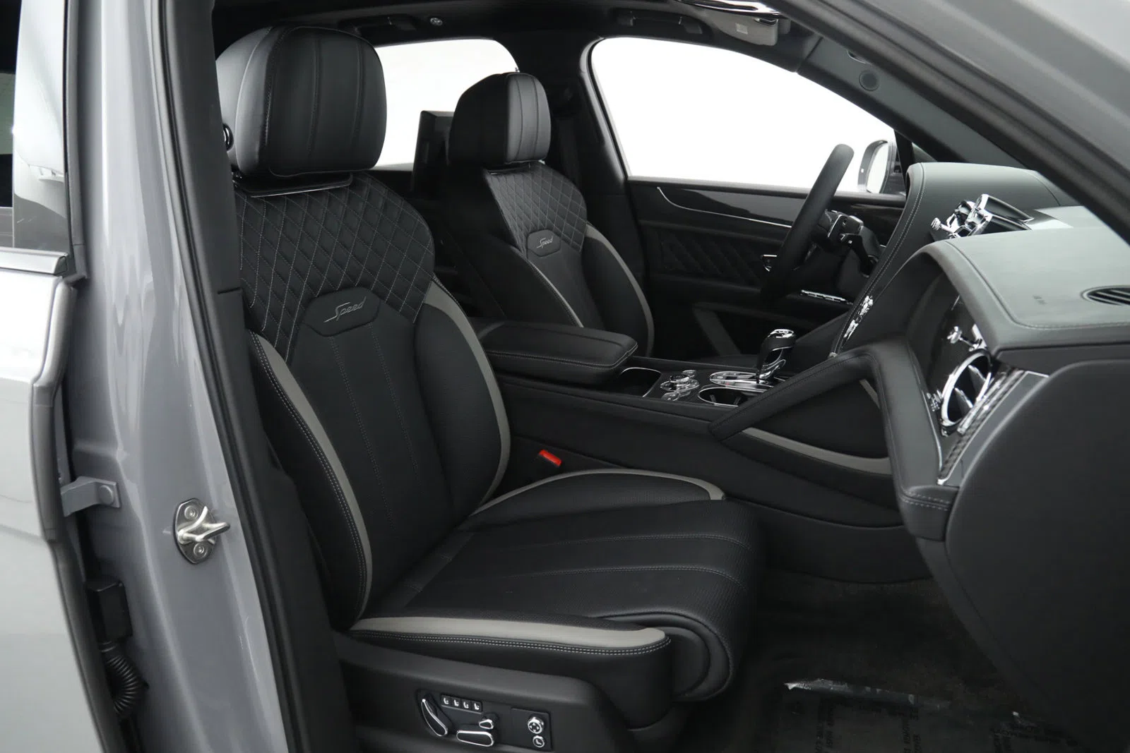 2022 Bentley Bentayga Speed interior, seats