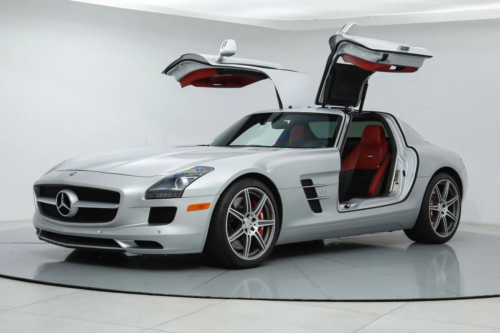 2011 MERCEDES-BENZ SLS AMG