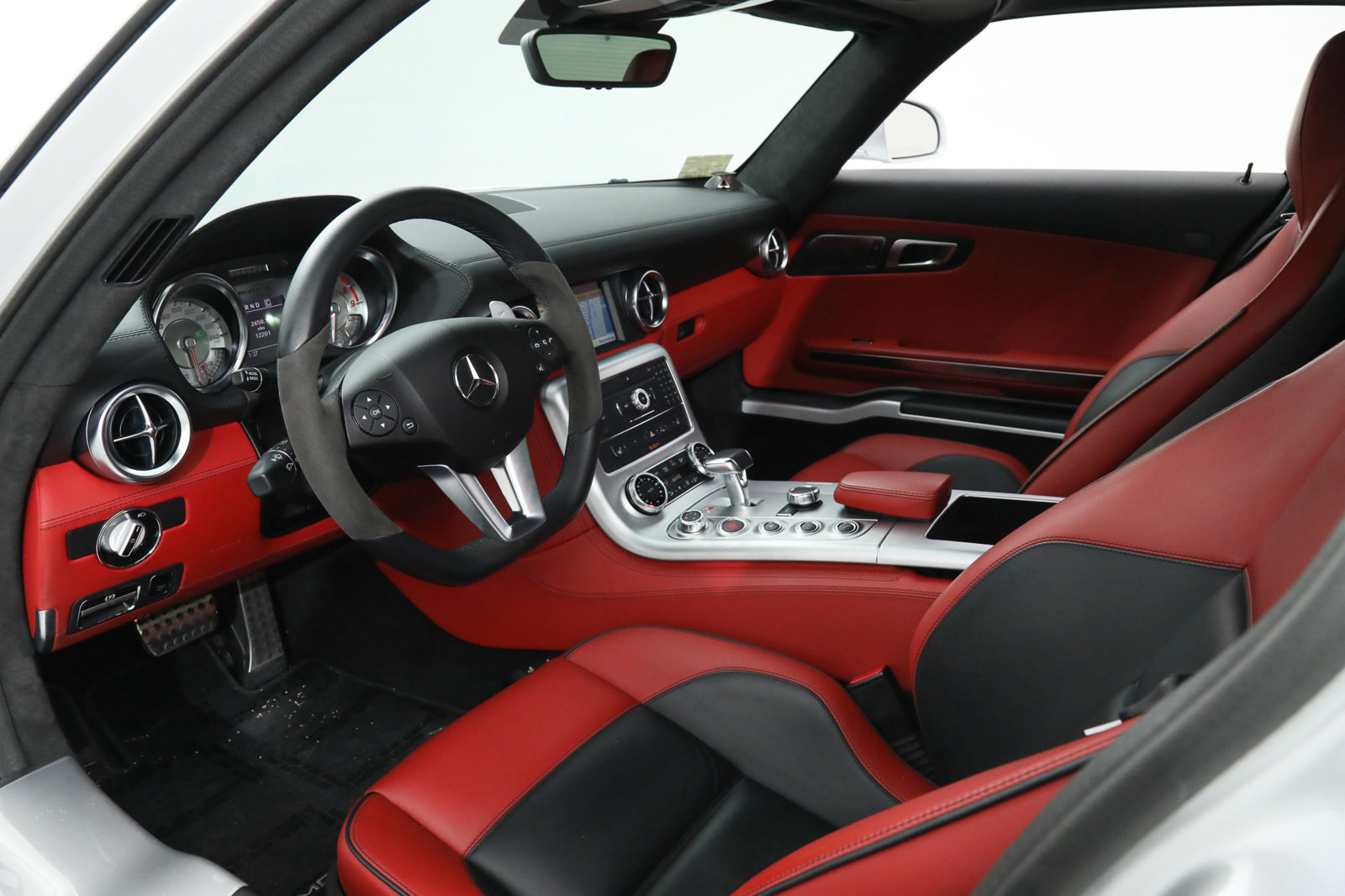 2011 MERCEDES-BENZ SLS AMG, 10/21