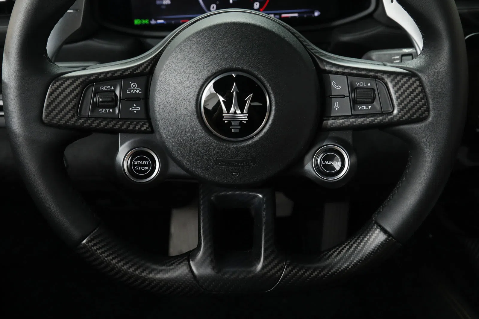 2022 MASERATI MC20 interior, Black