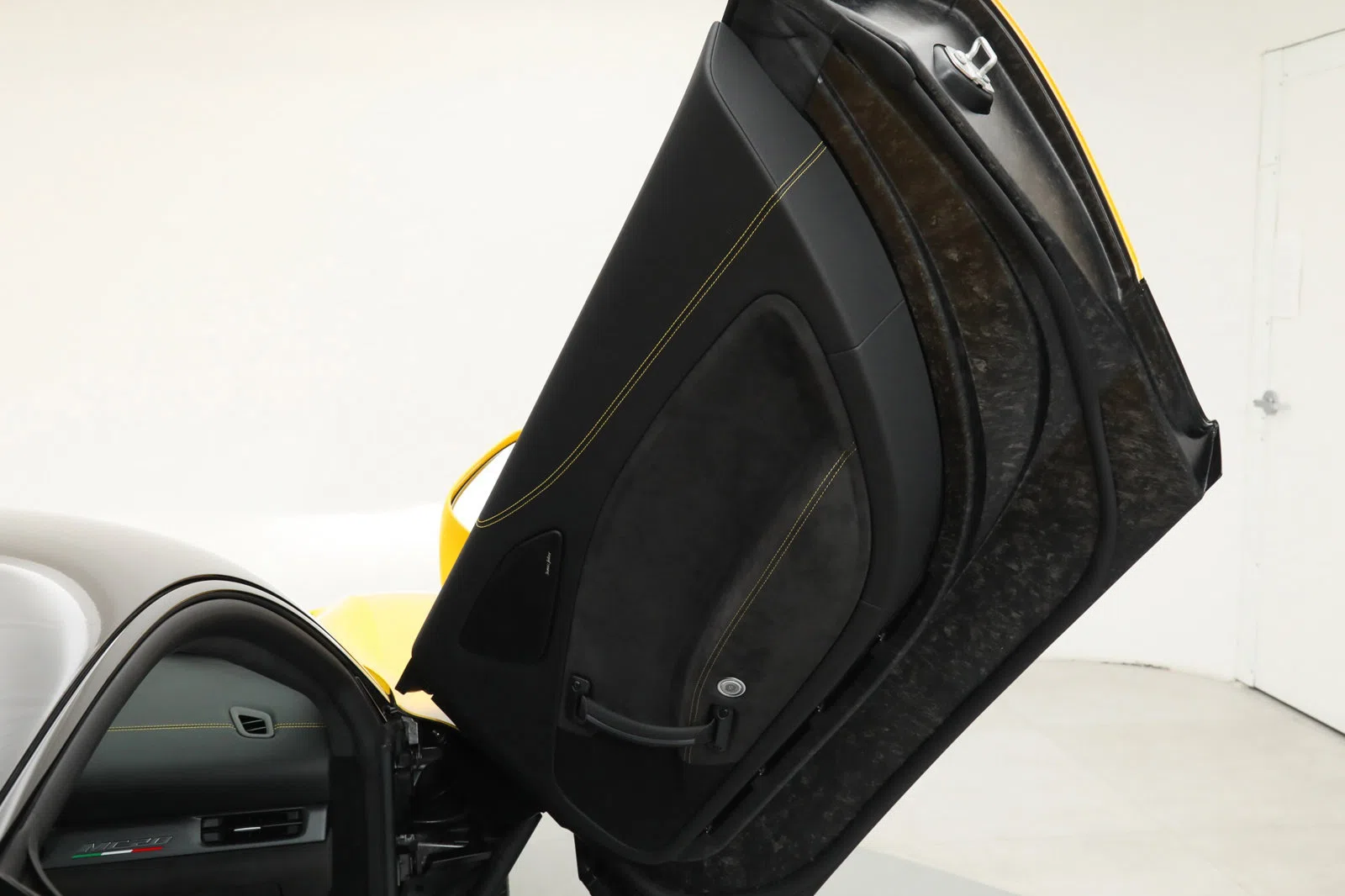 2022 MASERATI MC20 for sale, exterior, Yellow