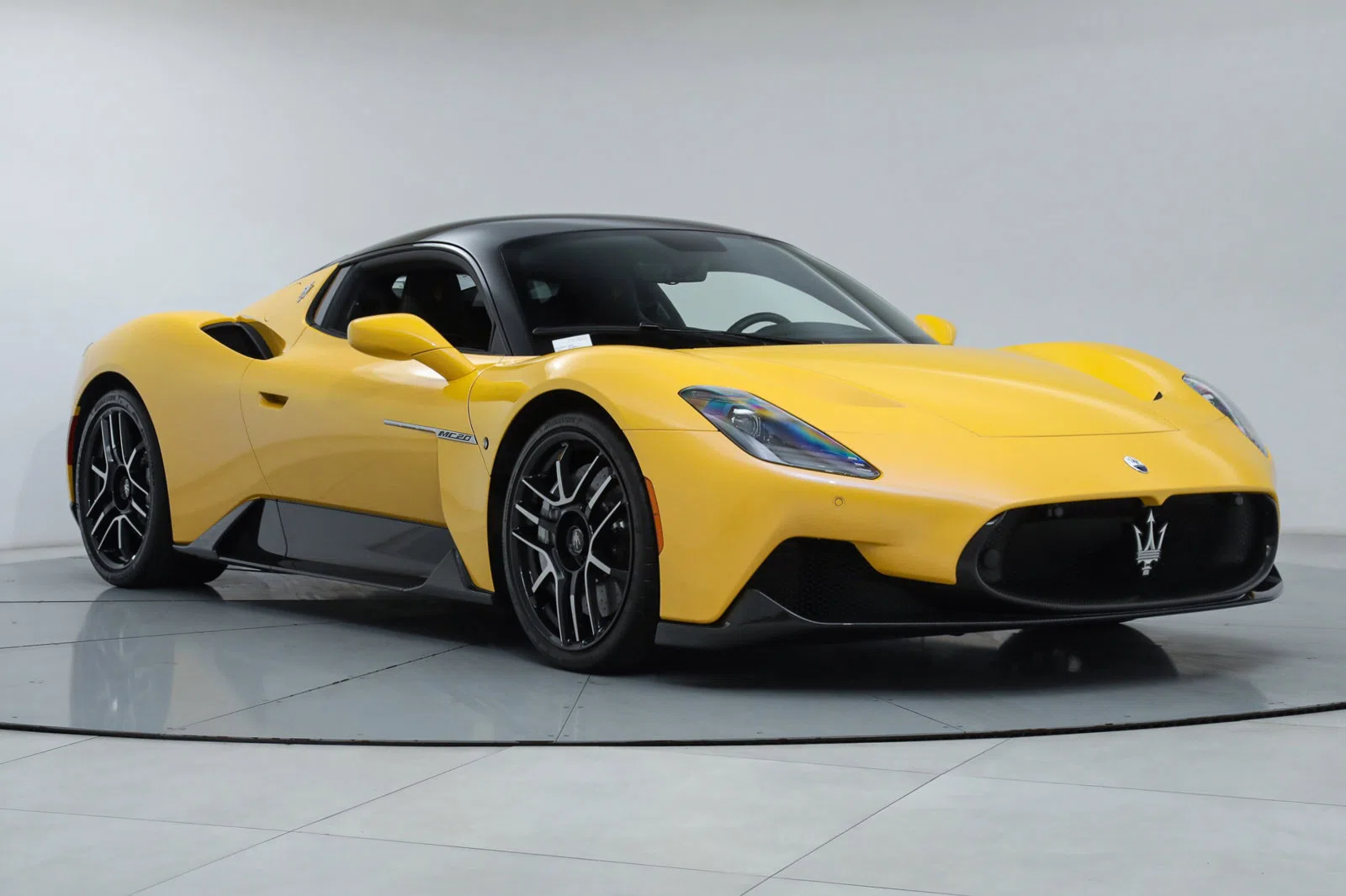 2022 MASERATI MC20 for sale, exterior, Yellow