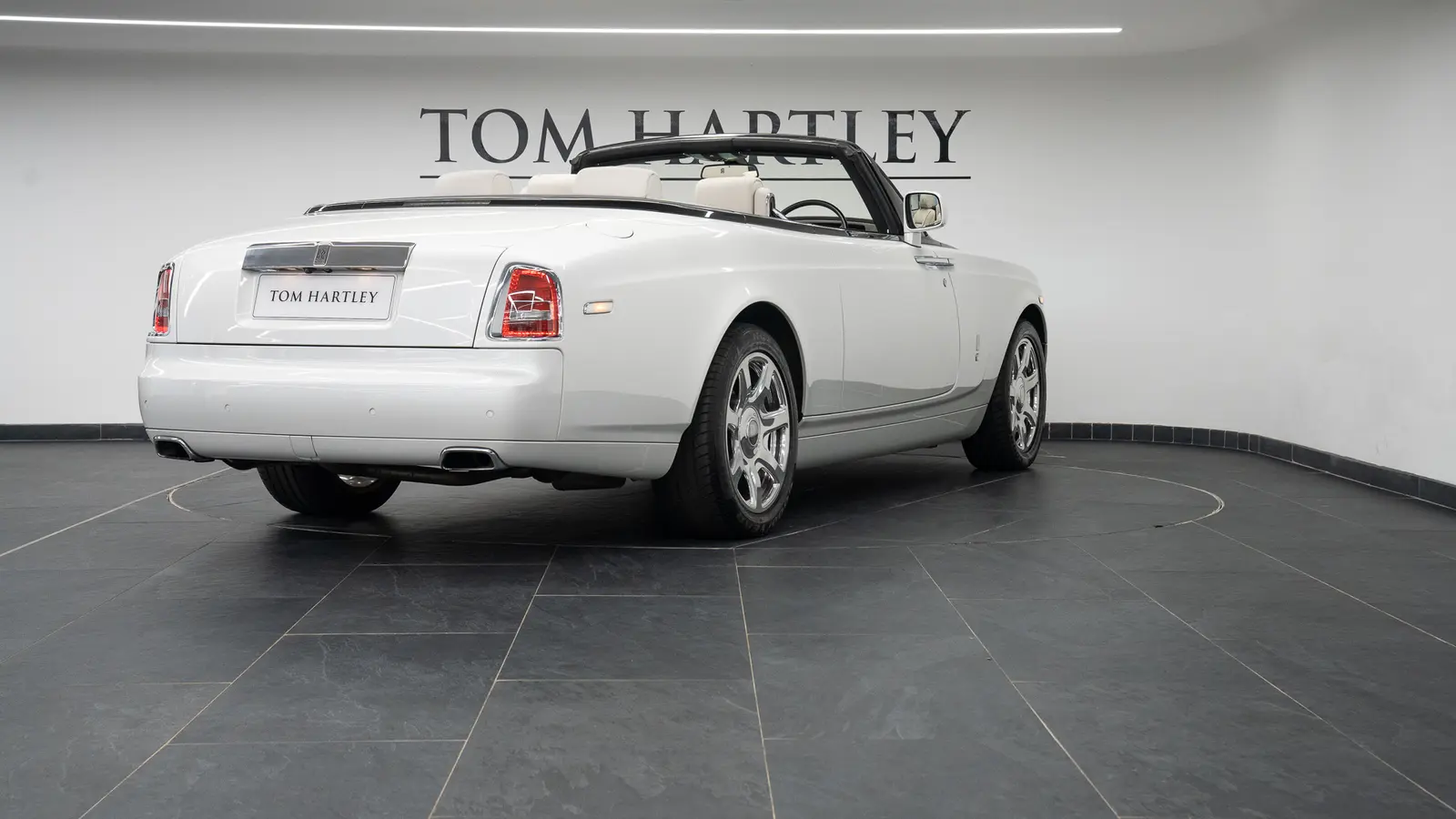 2016 Rolls-Royce Phantom Drophead Coupé Series II, 7/20