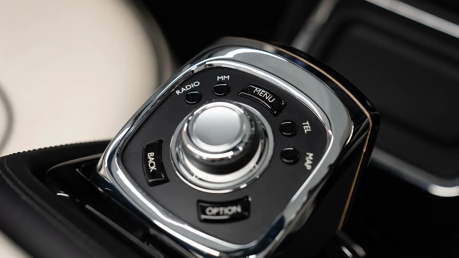 2016 Rolls-Royce Phantom Drophead Coupé Series II, 19/20