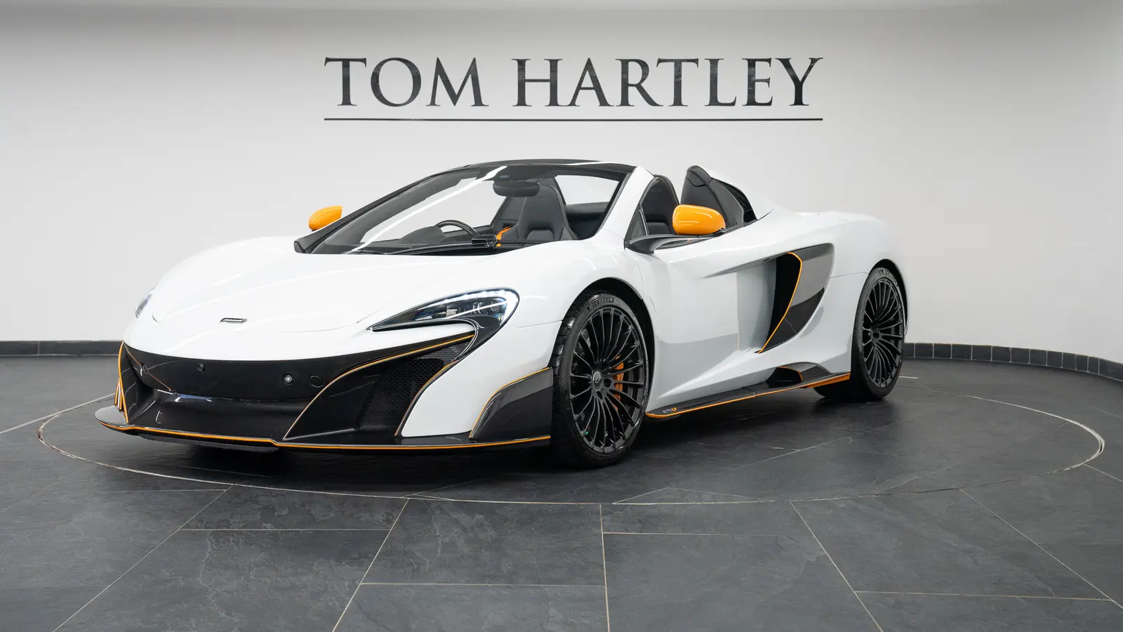 2017 McLaren 675 LT Spider, 3/20
