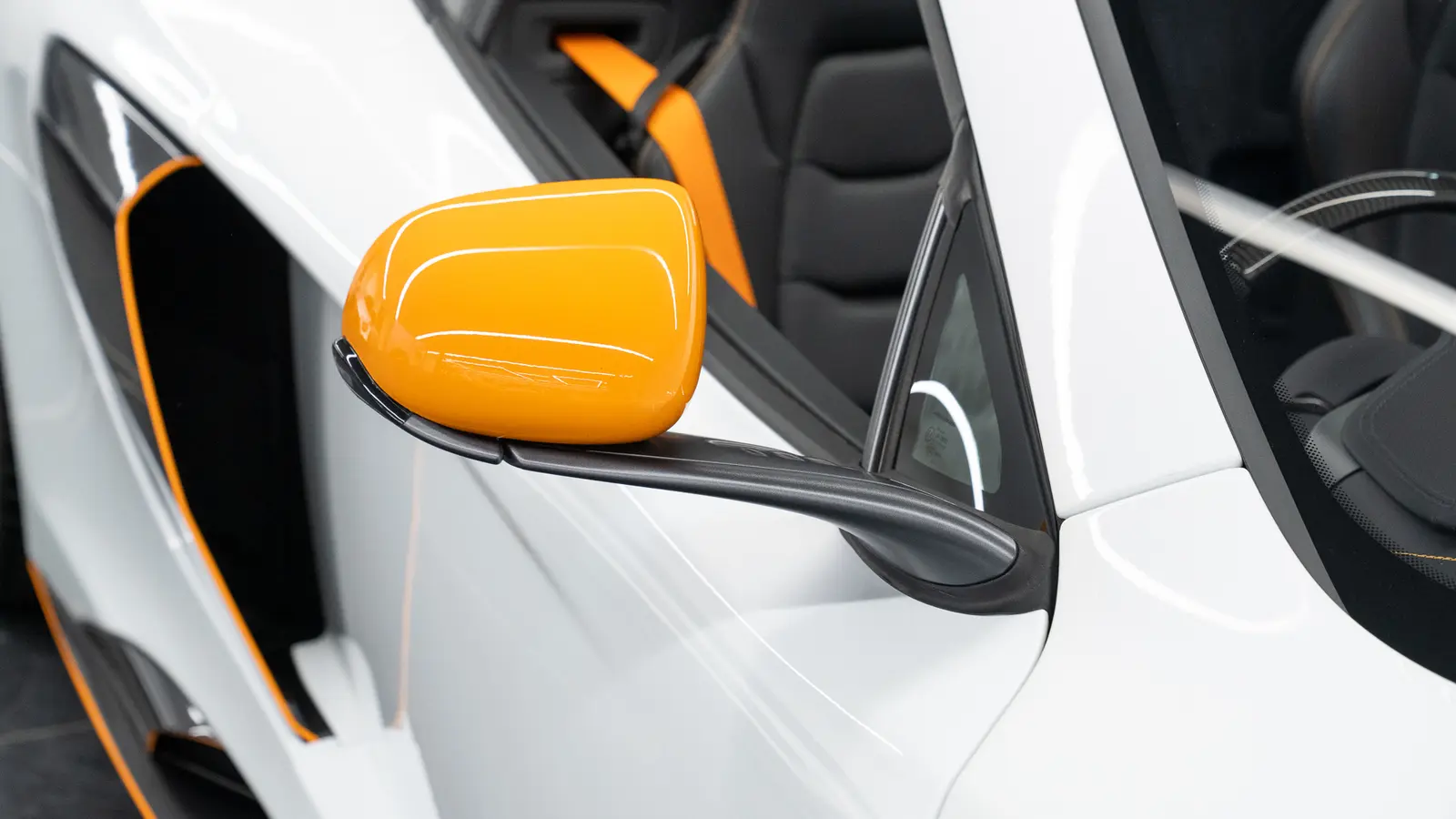 2017 McLaren 675 LT Spider, 13/20