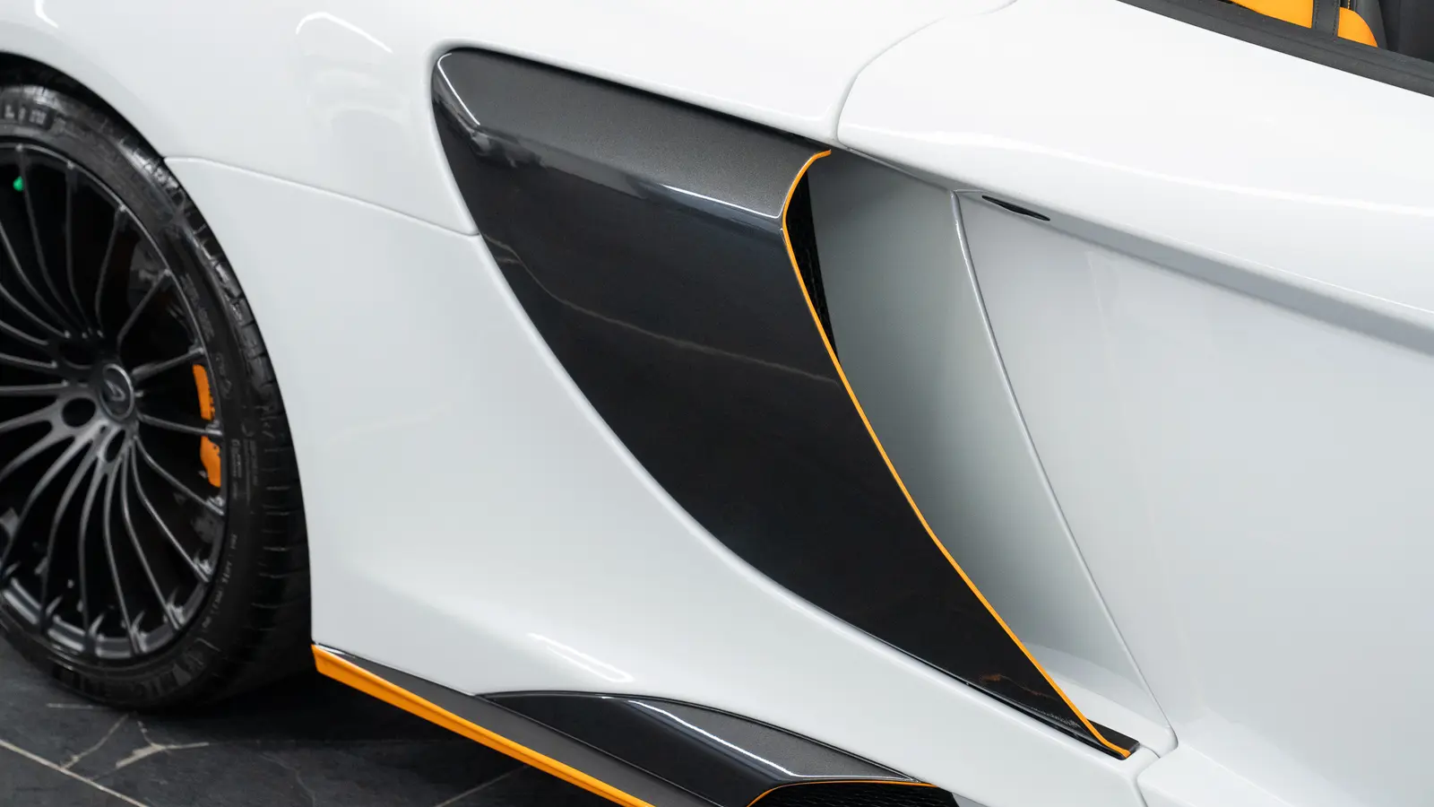2017 McLaren 675 LT Spider, 15/20