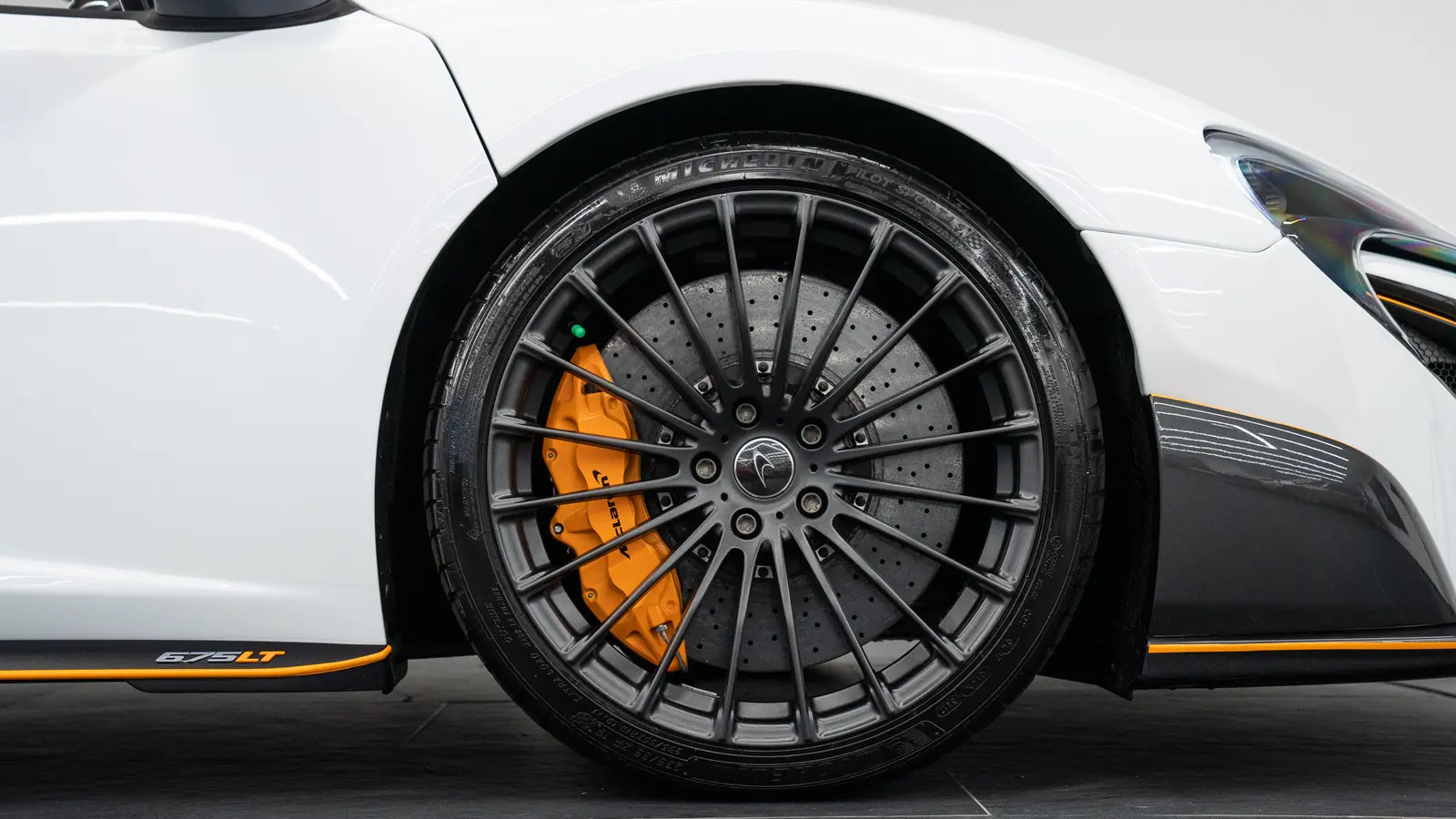 2017 McLaren 675 LT Spider, 16/20